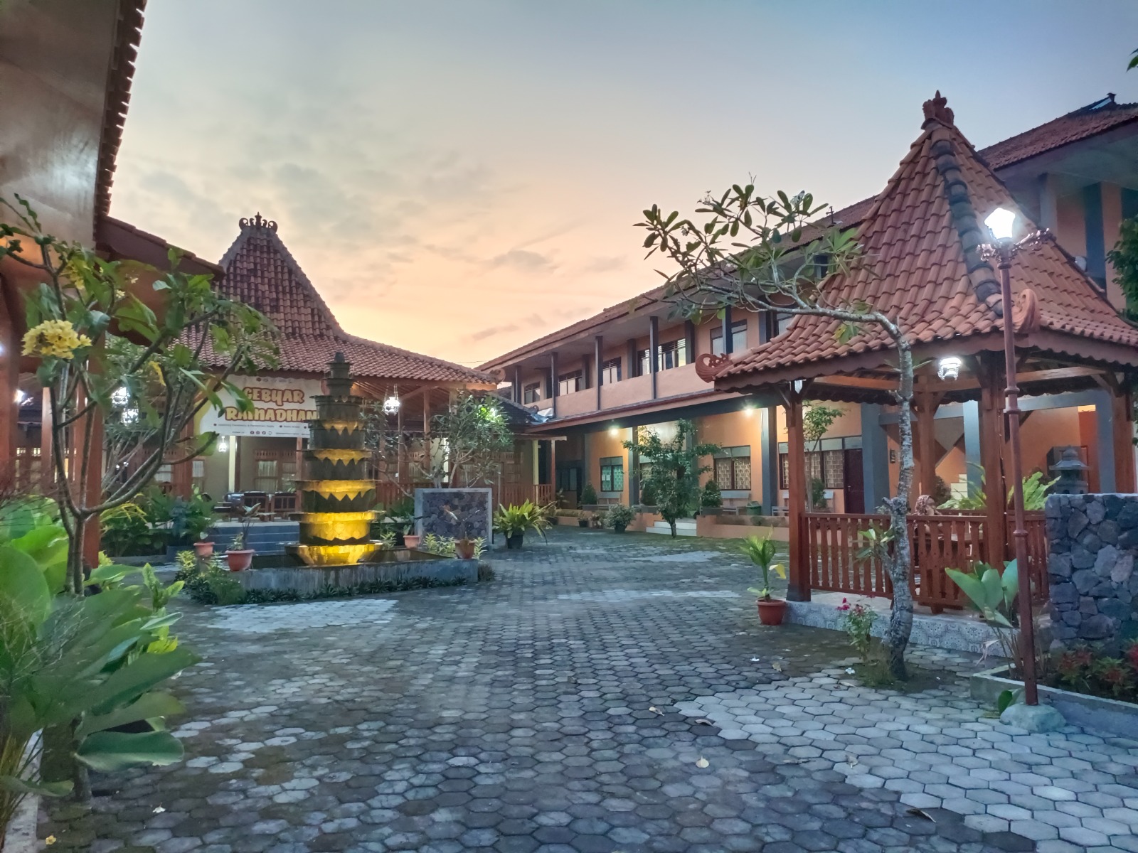 jurusan STIE PARIWISATA API YOGYAKARTA kelas karyawan